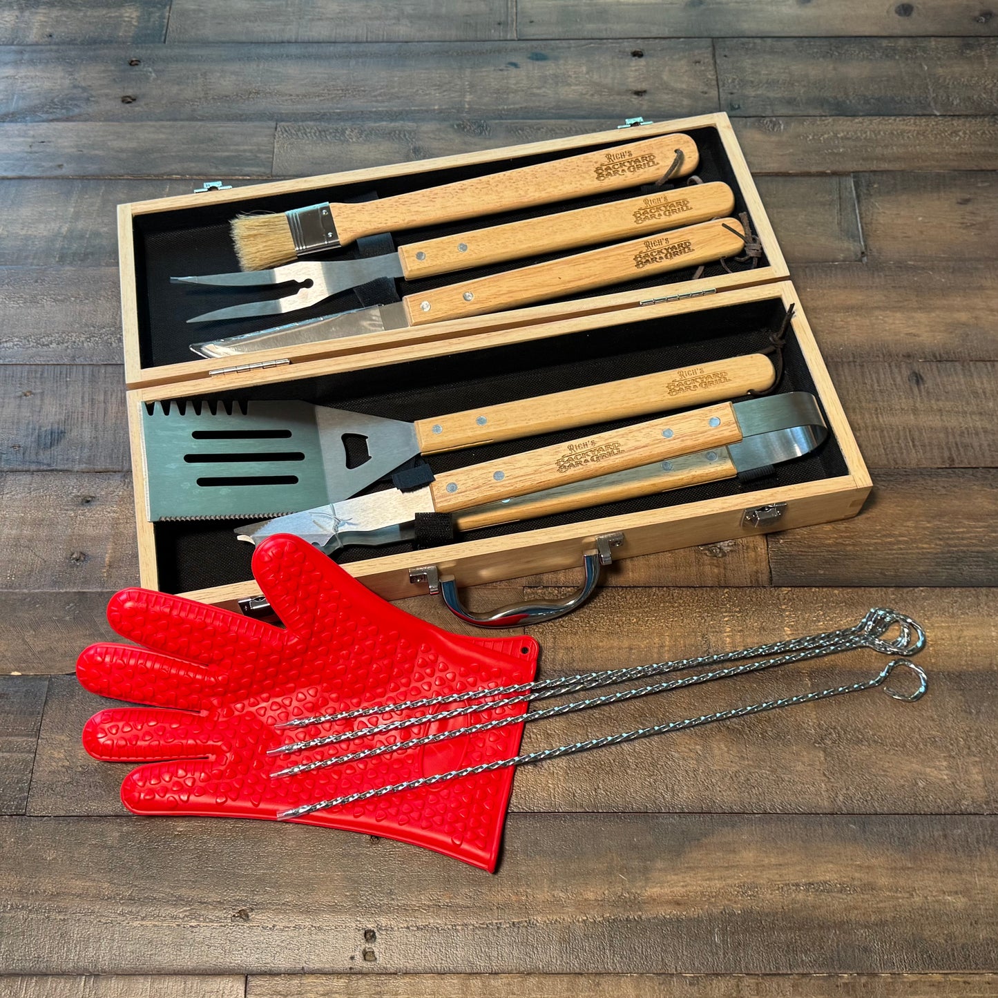 Custom Engraved Grill Set
