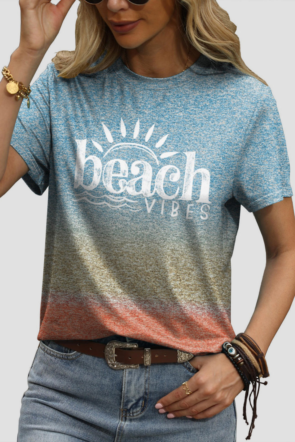 BEACH VIBES Gradient Graphic Tee